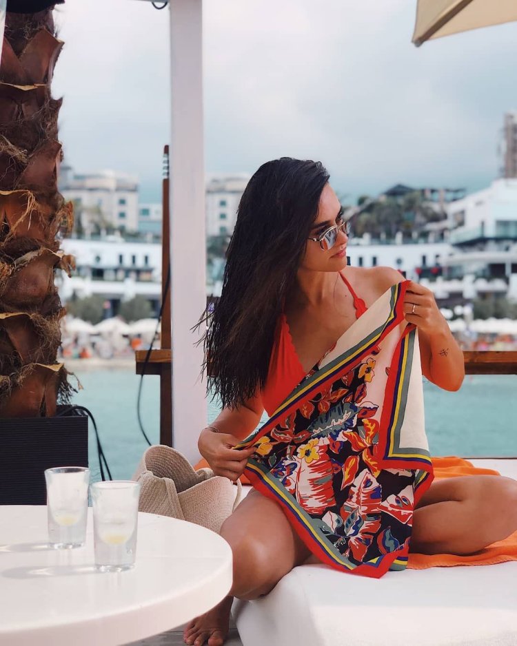 Handa took Instagram