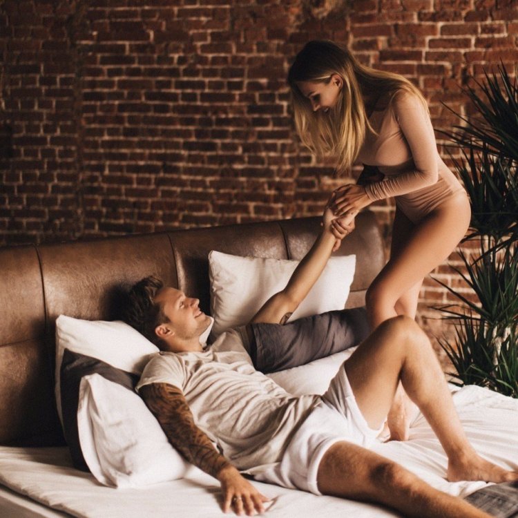 Beautiful girl with a beautiful figure of selfie