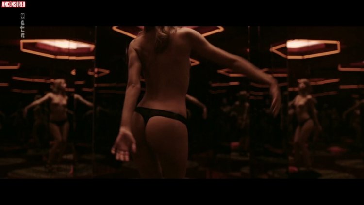 Charlyne Paula photo shoots