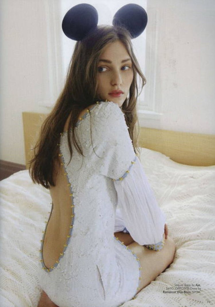 Naked trailer for playing