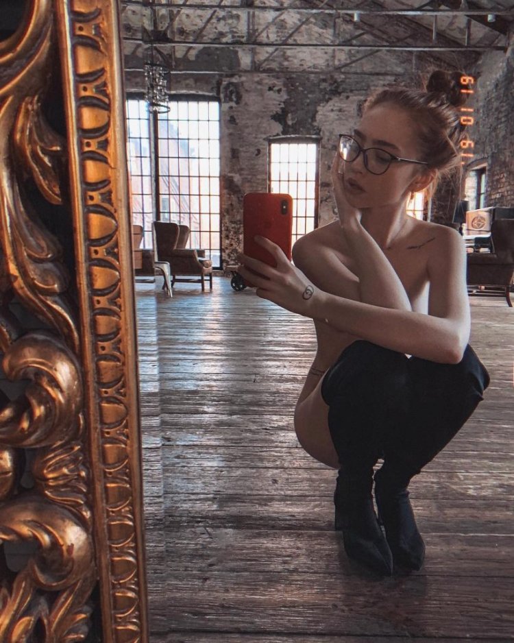 "Renata Valliulina" Toples