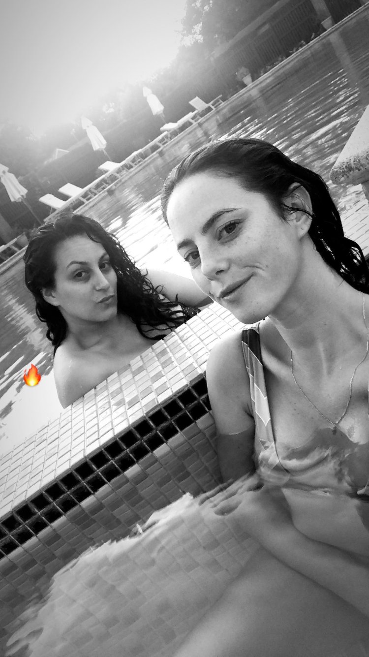 Kaya Skogladario Selfie