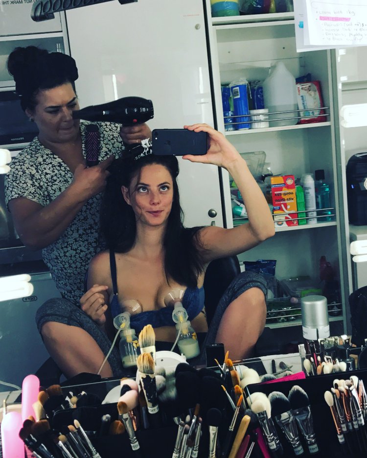 Kaya Skogladario as a waitress in the series