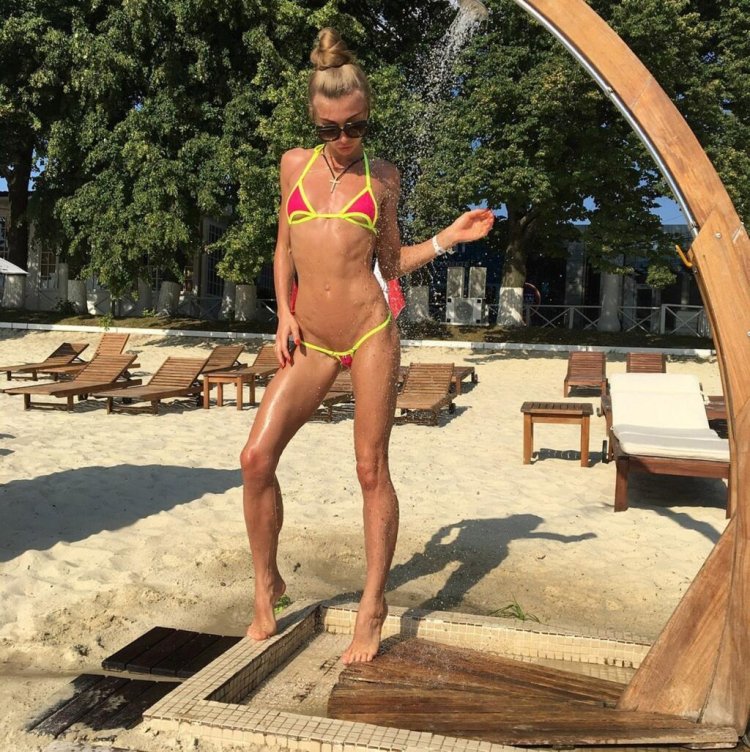 Mini bikini ice cream