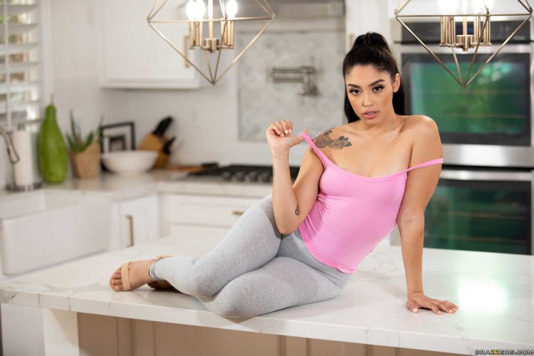 Vanessa Axente in a swimsuit