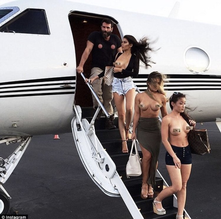 Dan Bilserian at the plane