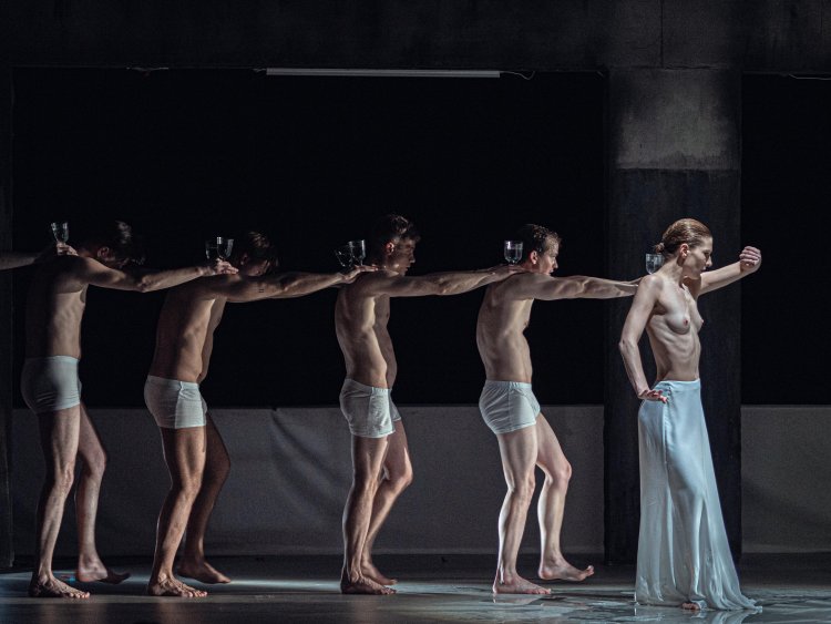 Eastern dance Fier show