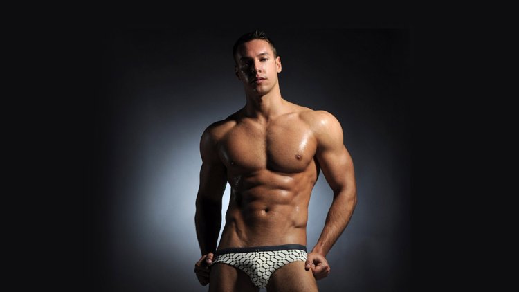 Emma May beautiful breasts