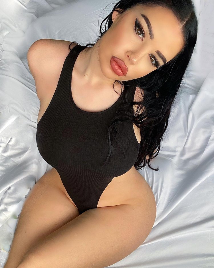 Elizabeth Georgina model