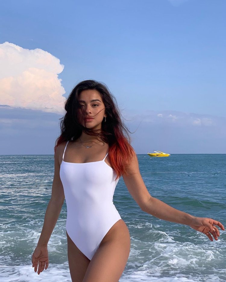 Diana Korkunova Figure