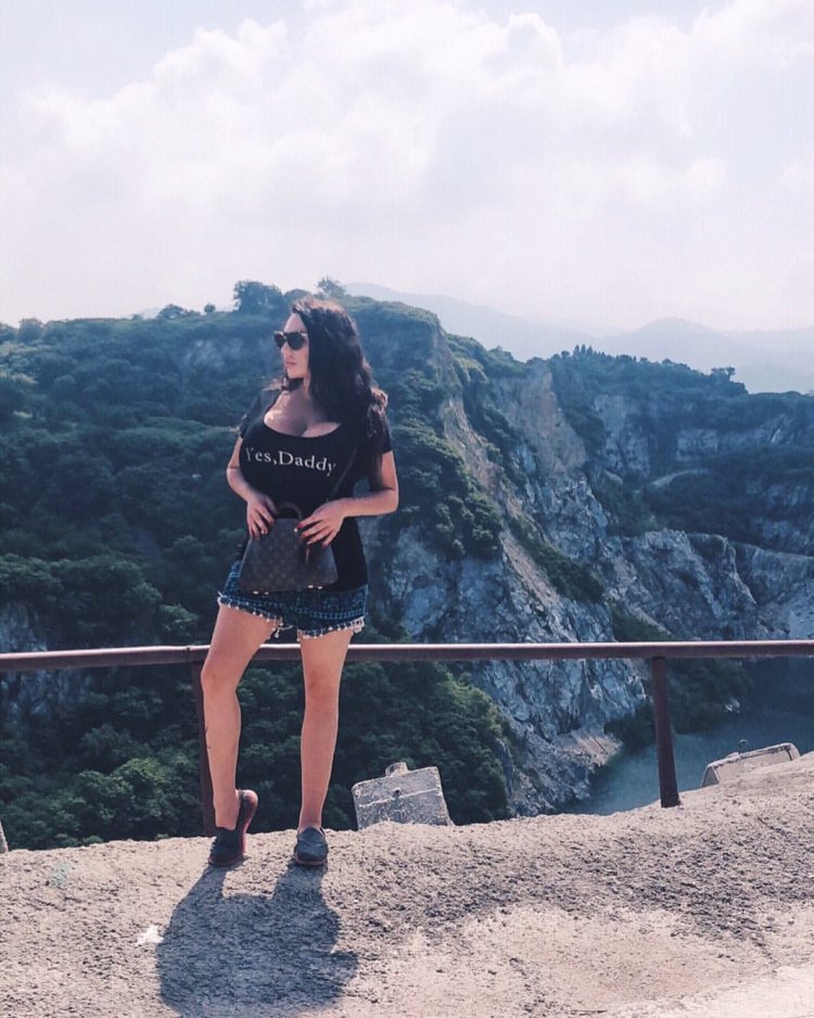 Model Anastasiya Berthier 2020