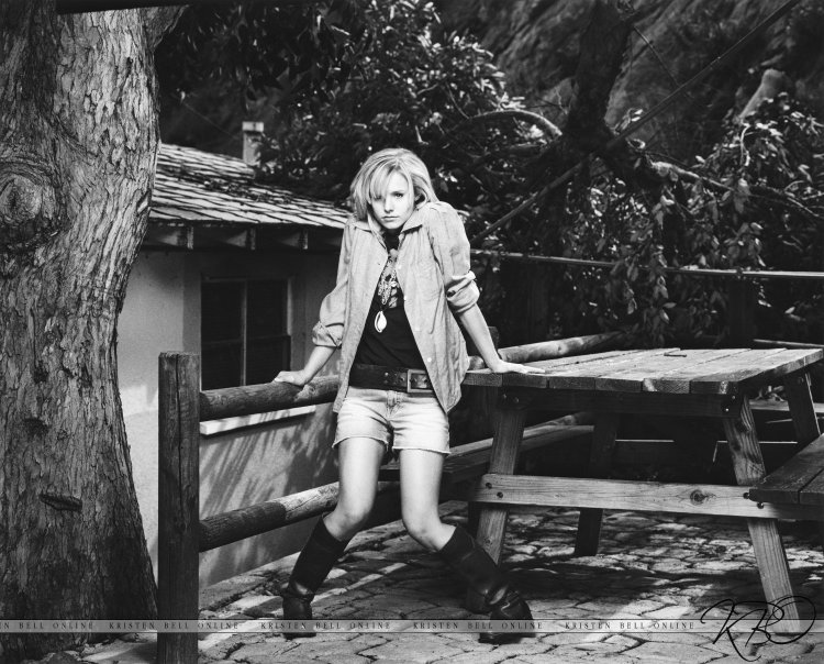 Chrysta Bell - The Rhythm Is Magic