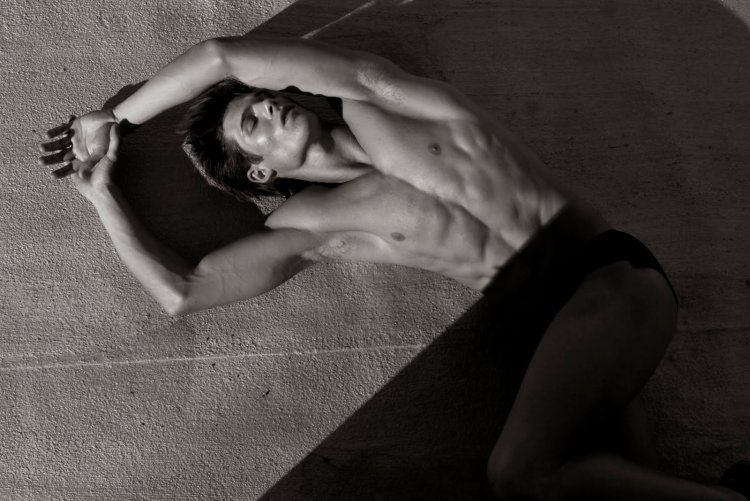 Lake Bell Siegel chest