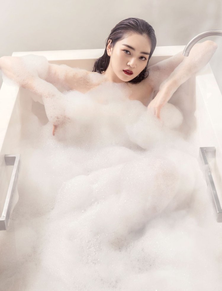 Korean Girl Bath