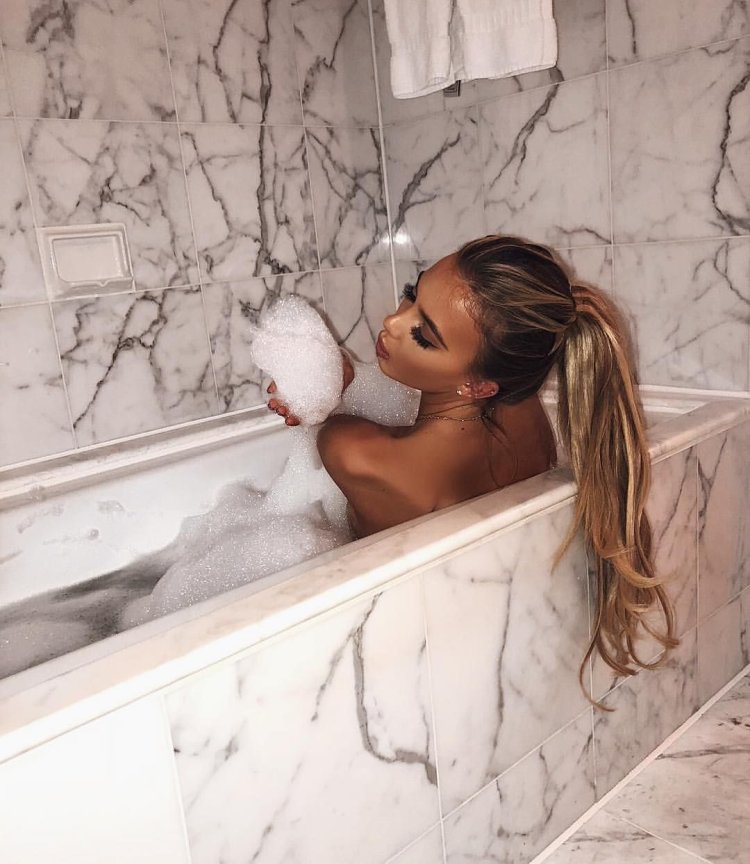 The Young Woman in the Bath