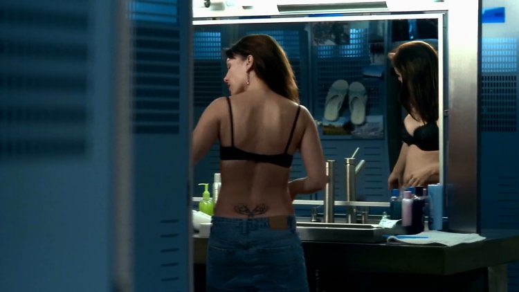 Amy Smart Road Adventure