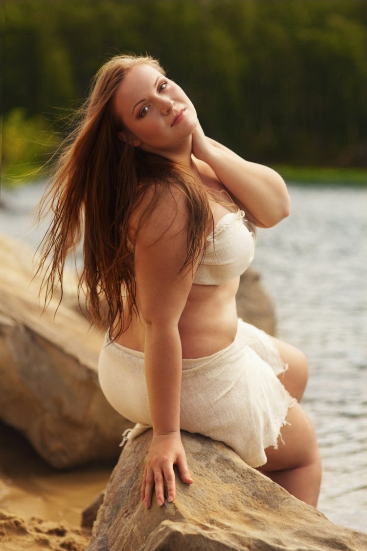 Alexis Model plus saz