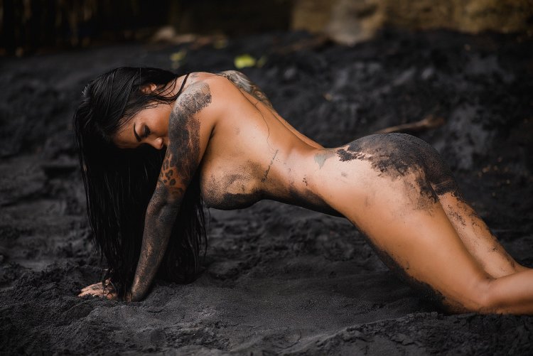 Joakim__karlsson Julia Yaroshenko Lesbian