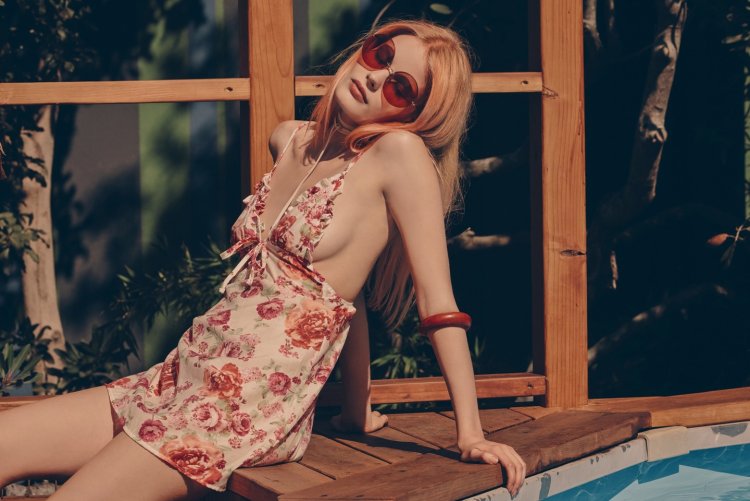 Alena Konstantinova actress