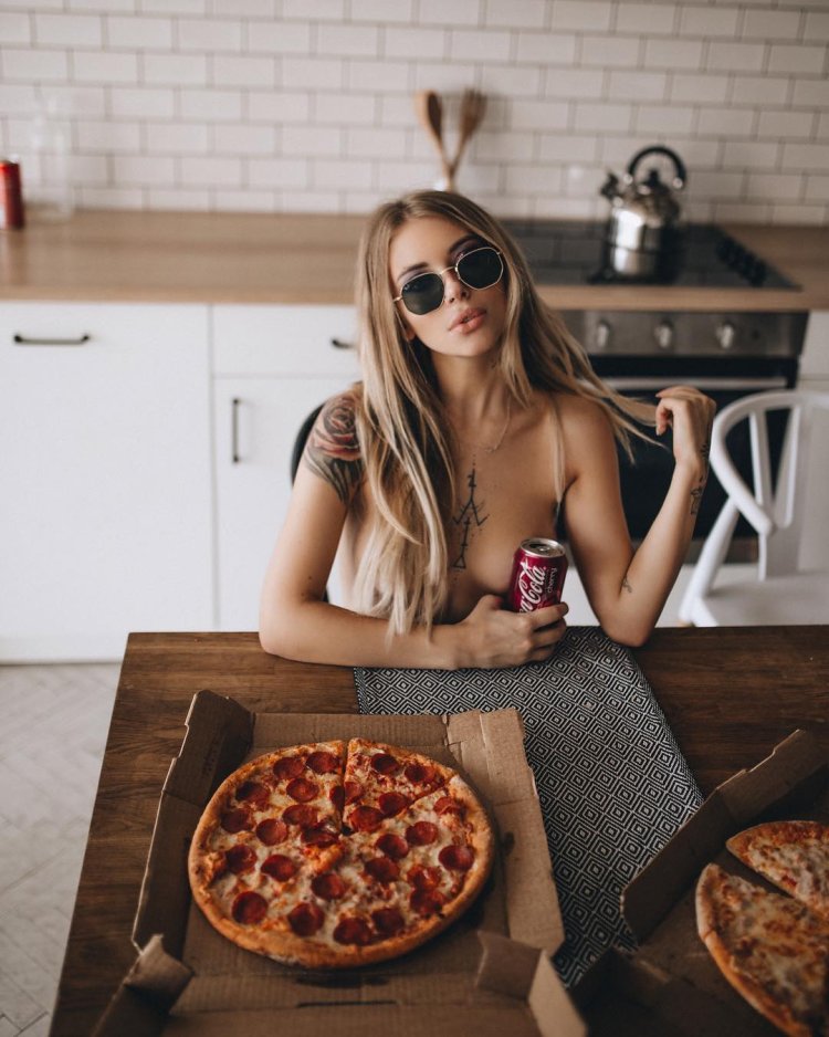 Ukrainian Kim Kardashian Alena Omovich