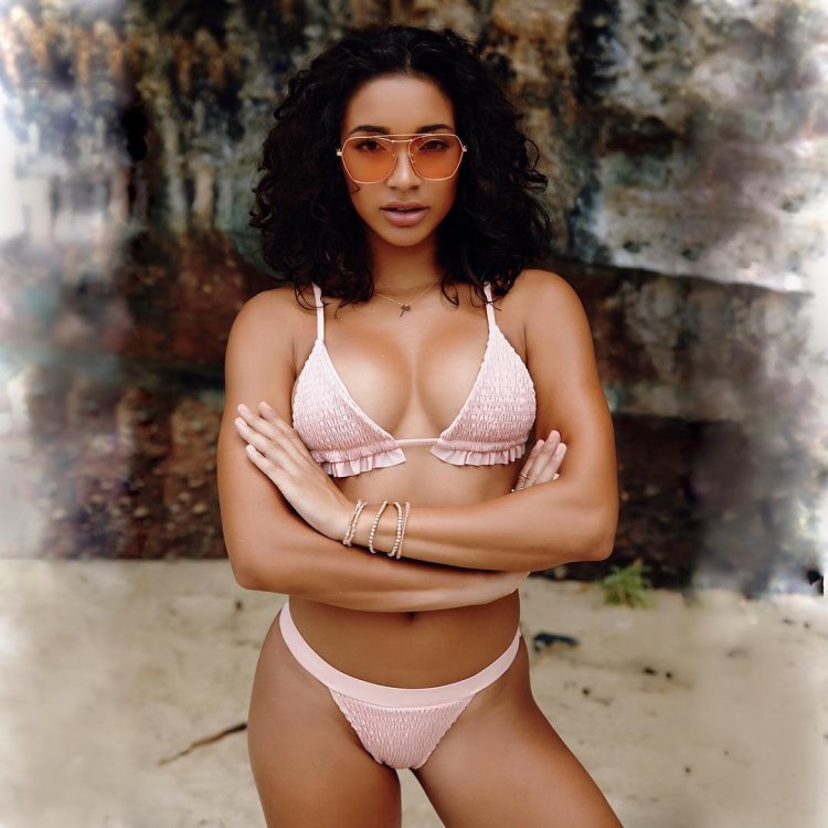 Allegra Rose Edwards nude