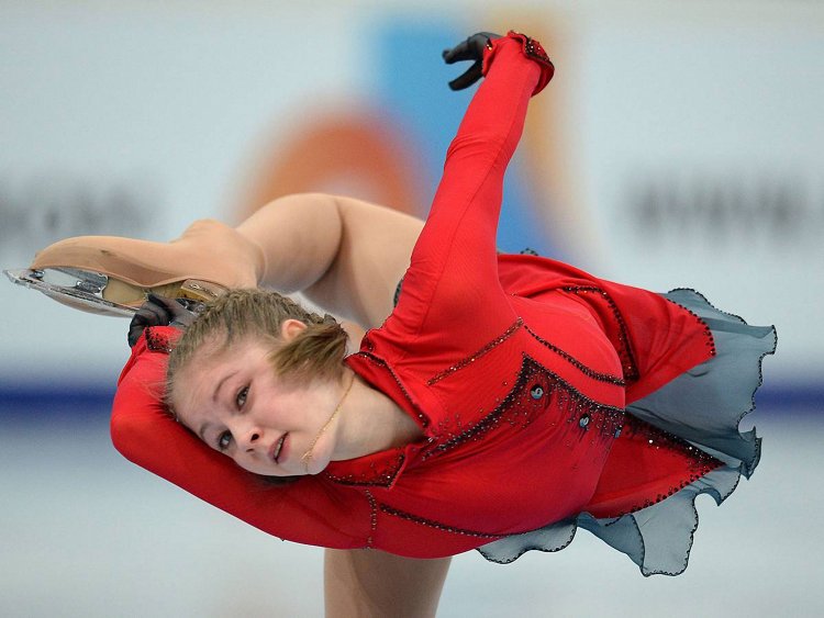 Julia Lipnitskaya priest