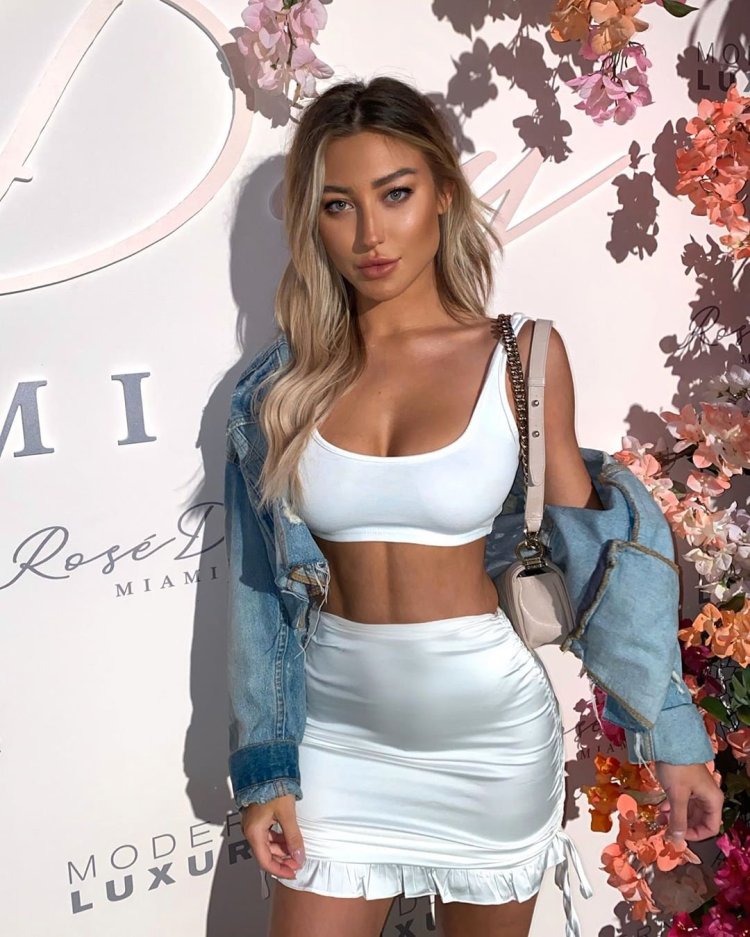 Stefanie Gurzanski Leaked Photos