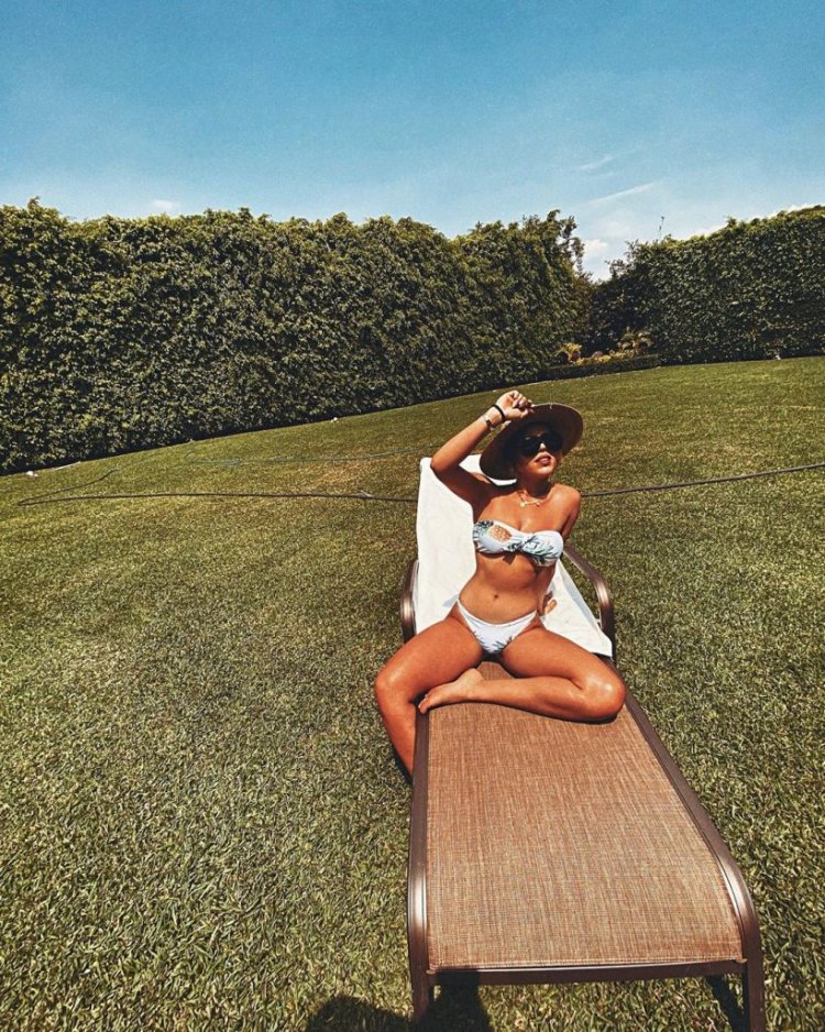 Paola Peskara Topless