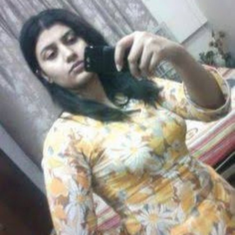 Sexy girls Pakistani
