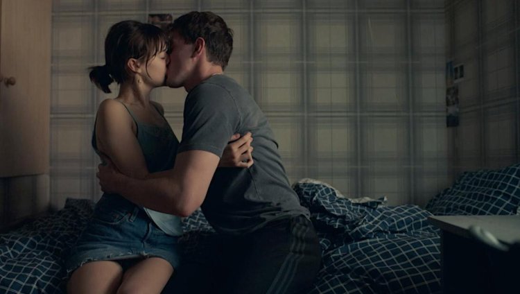 Elizabeth Bethann Model 18