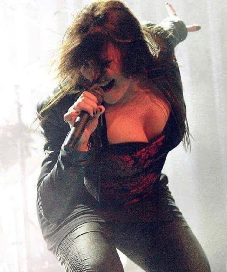 Anett Olzon Flor Jansen Taria Turunen