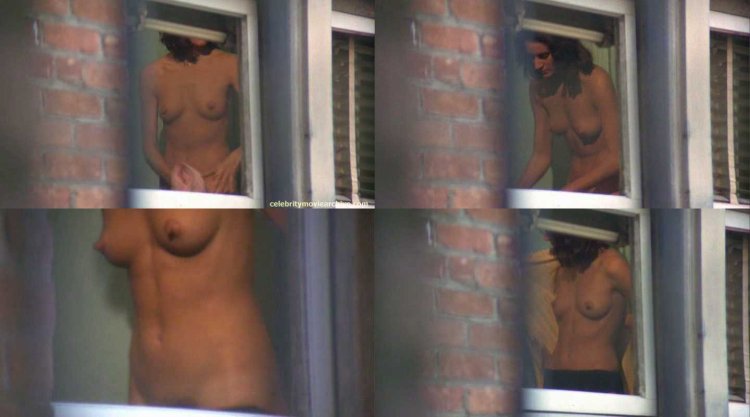 Margot Robbie Topless