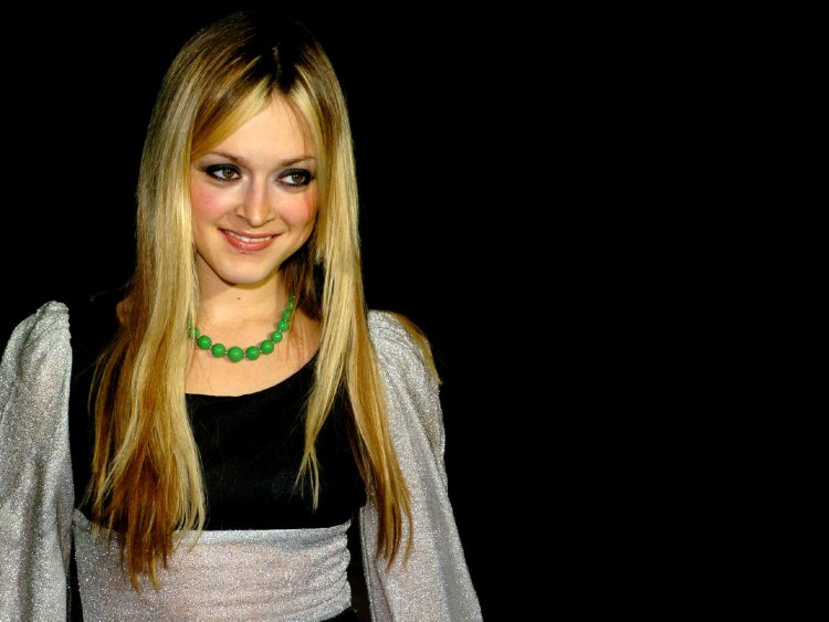 Fearne Cotton Thumb Suck