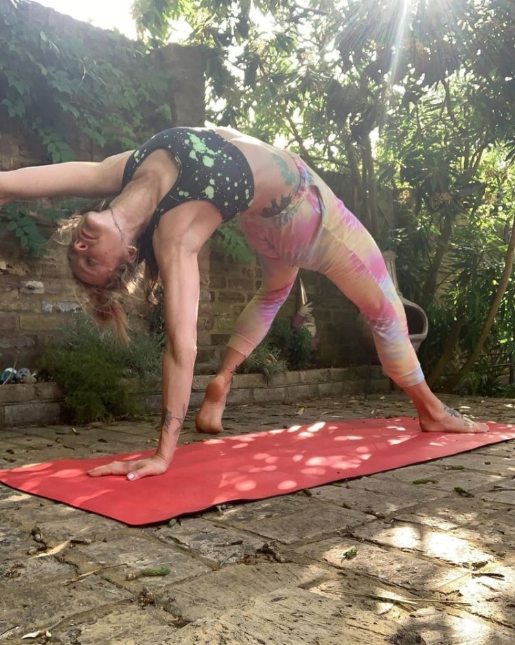 Candy Cotton Naked Blonde