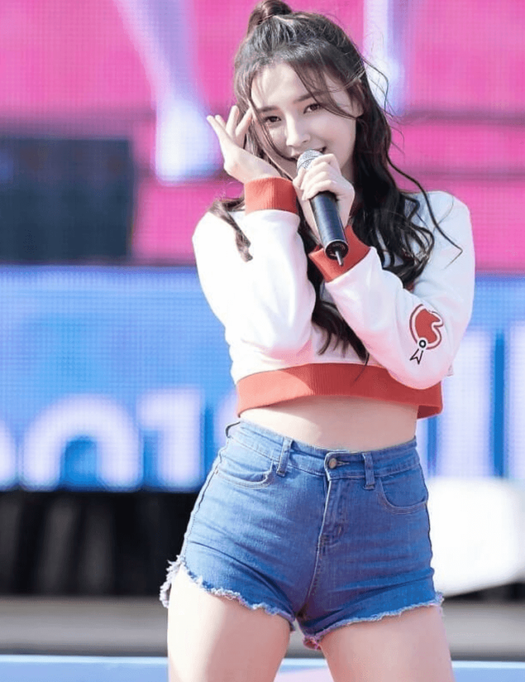 Nancy Momolend Figure