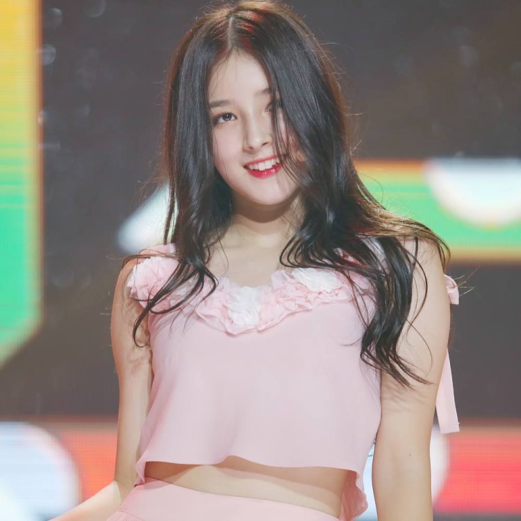 Nancy Momoland Body