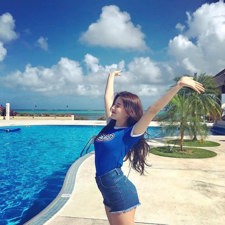 Nancy Juel McDoni photo in a swimsuit without photoshop