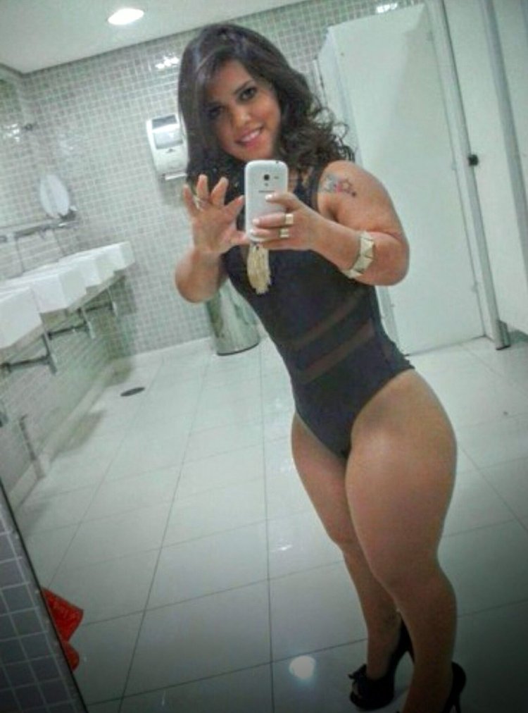 Karina Lemos Brazilian model