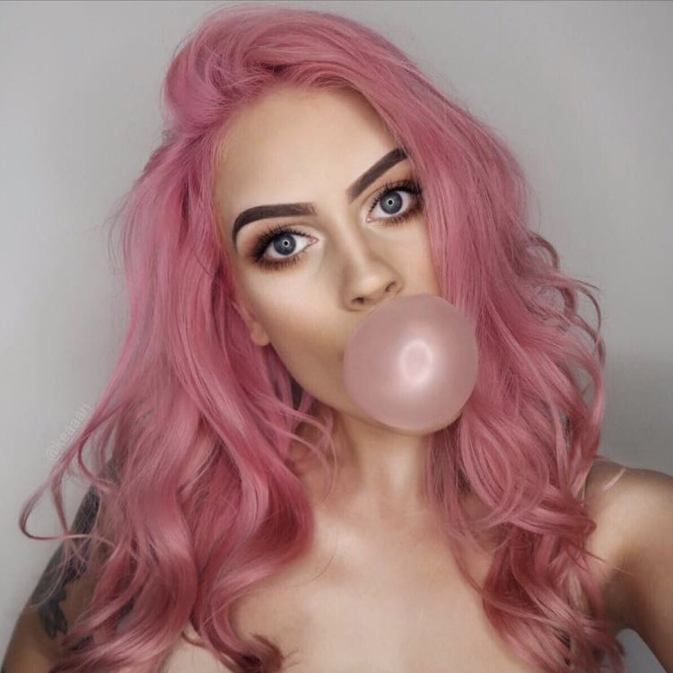 Webcam model with pink hair