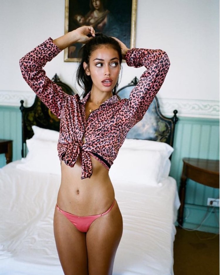 Laura Valencia Fit Model