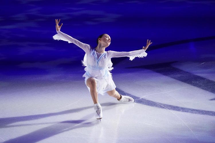 Figure skating Anna Shcherbakova Swan