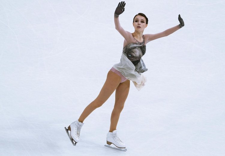 Naked figure skating