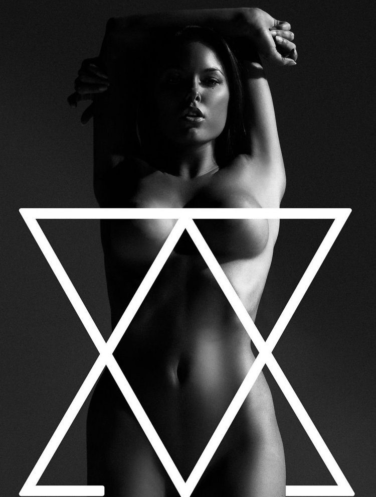 Constance Nunez is naked