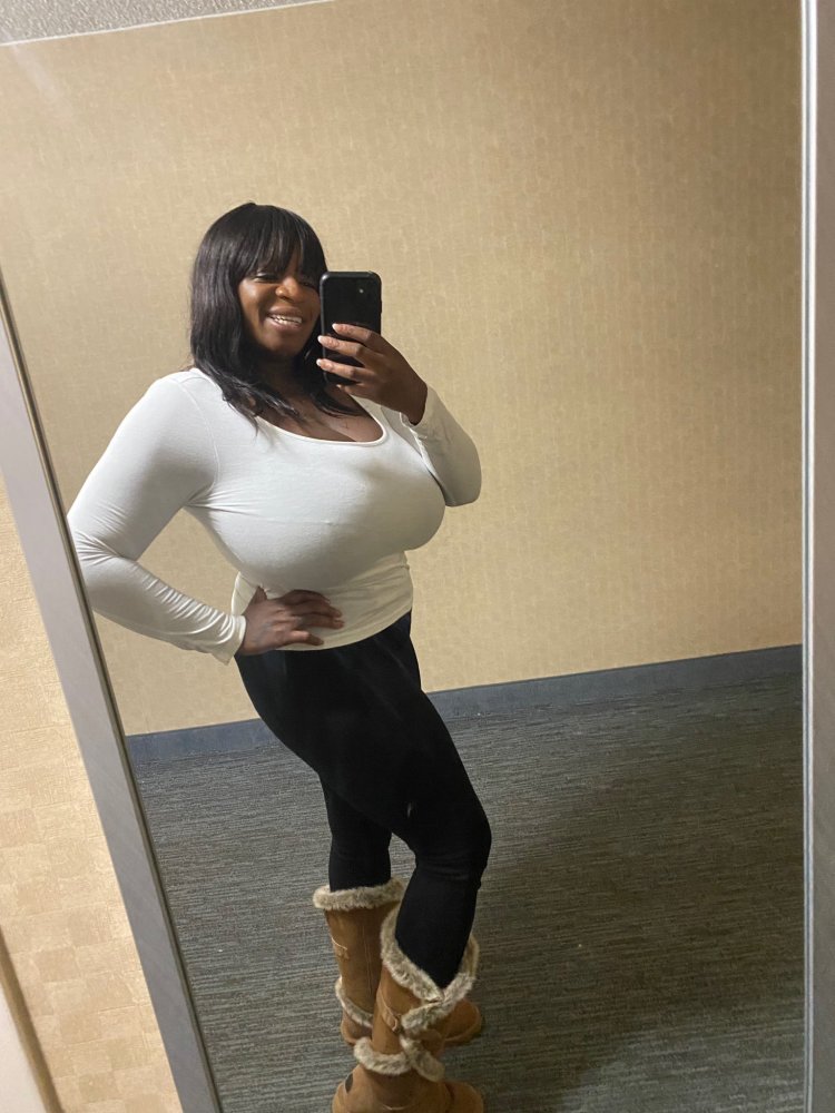 Huge breast of Mazertti