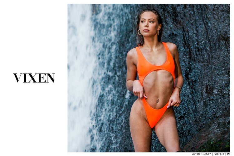 Mila Dead Or Alive 5 Bikini