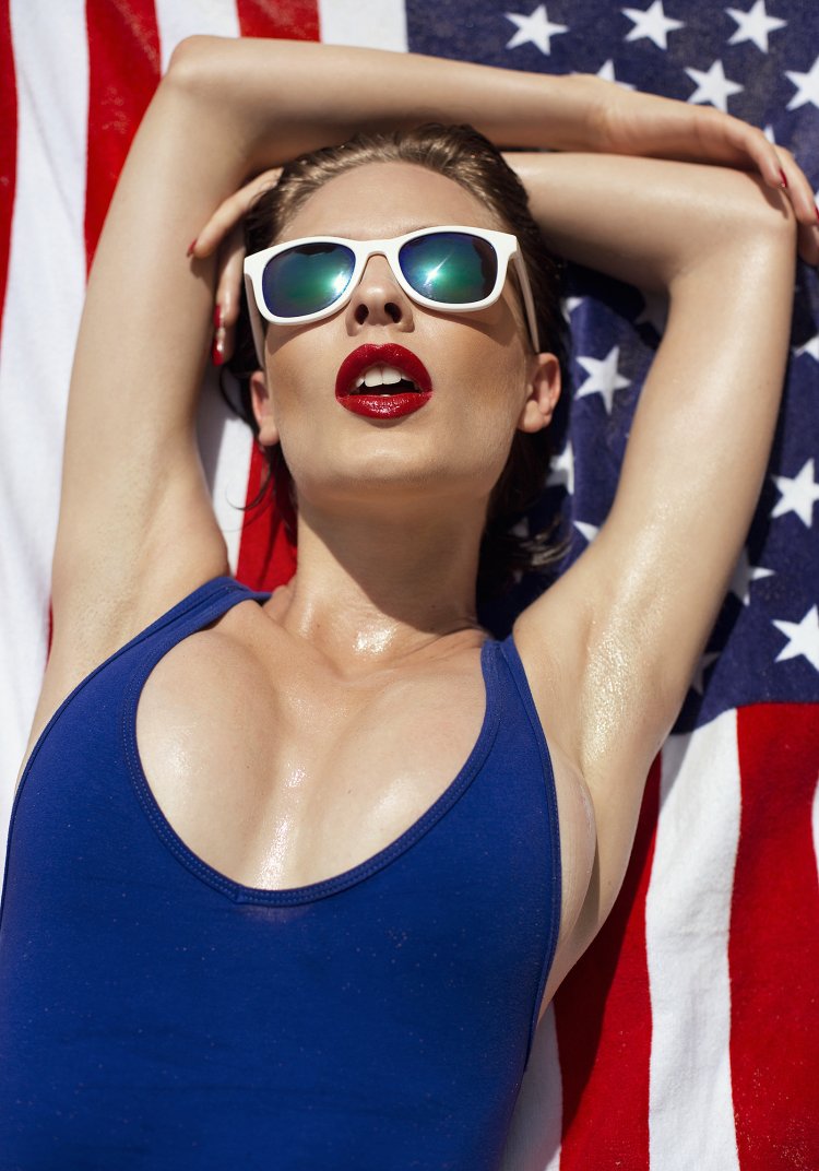 Jonathan Groff and Raul Castillo