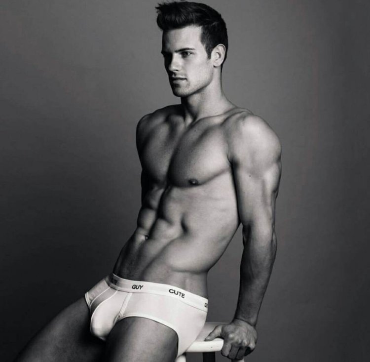 Chris o Donnell naked