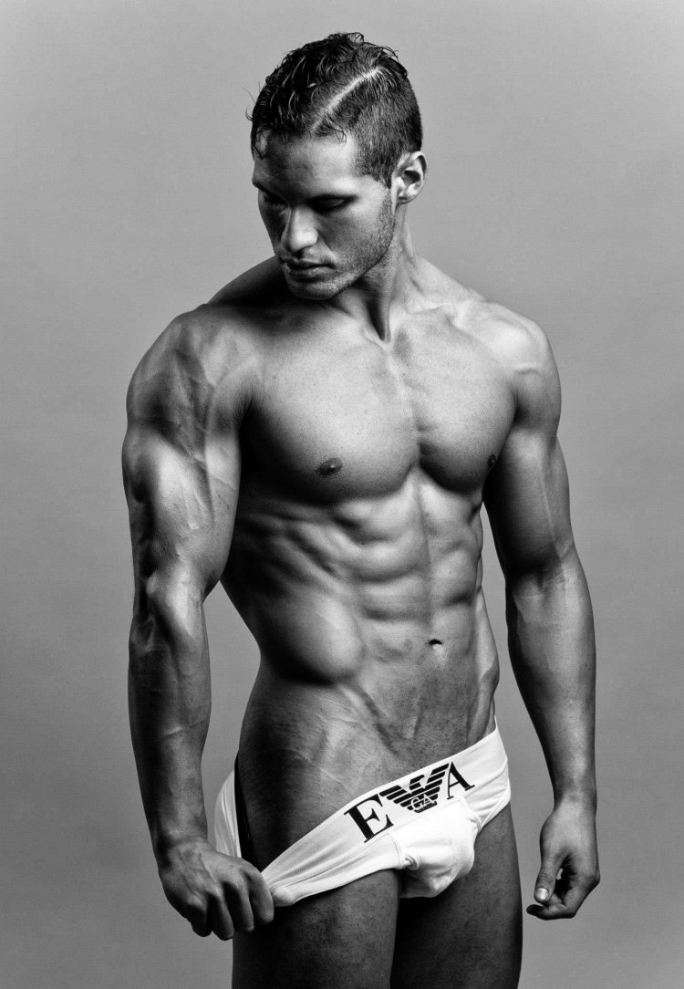 Derek Richardson Naked