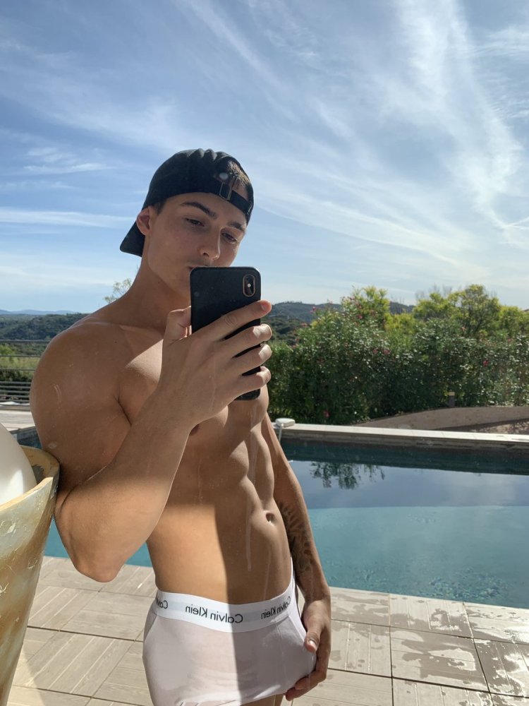 Levi Van Wilgen with a guy naked