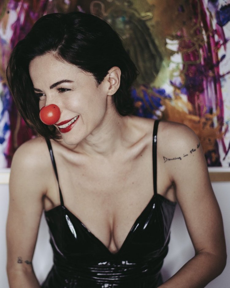 Sarah Louise Harris Hot